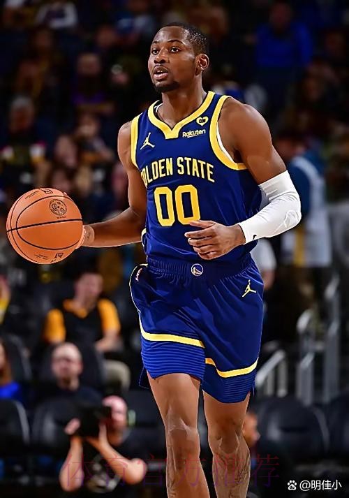 肯纳德：库里在进攻端极具威胁，我们在防守沟通上做得很好